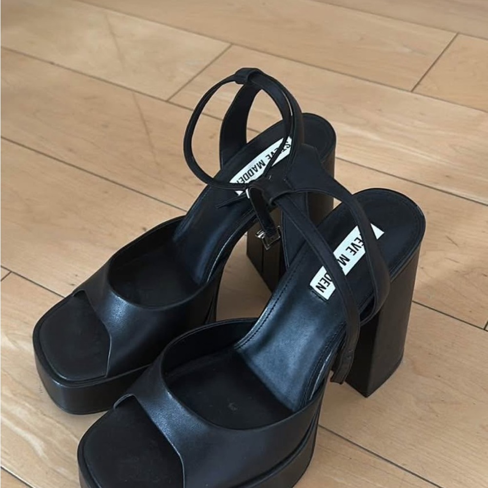 Steve Madden Black Chunky Platform Heels
